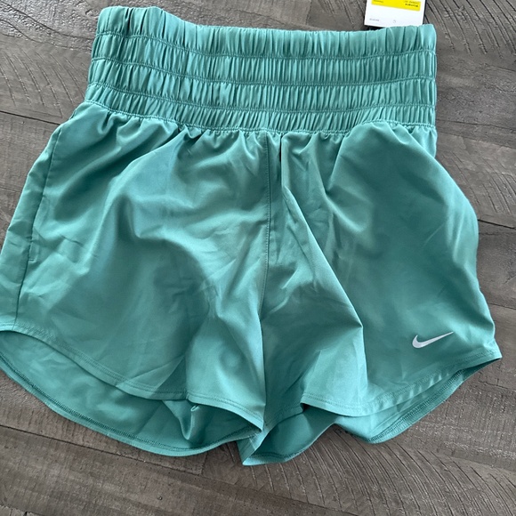Nike Women's One Dri-FIT Ultra High-Waisted 3; Brief-Lined Shorts - Picture 1 of 4